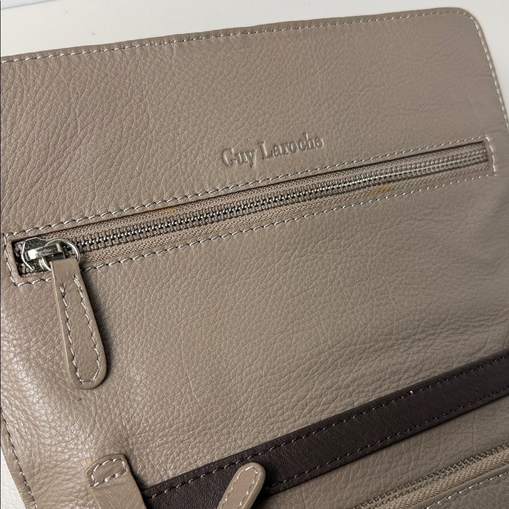 Guy Laroche Designer Leather Crossbody Bag Beige‑Grey and Dark Brown - Picture 14 of 16